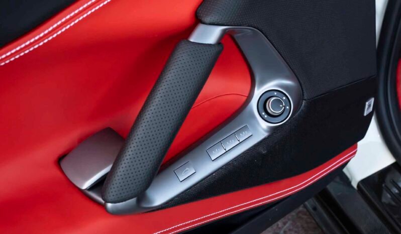 
								Ferrari 812 GTS full									