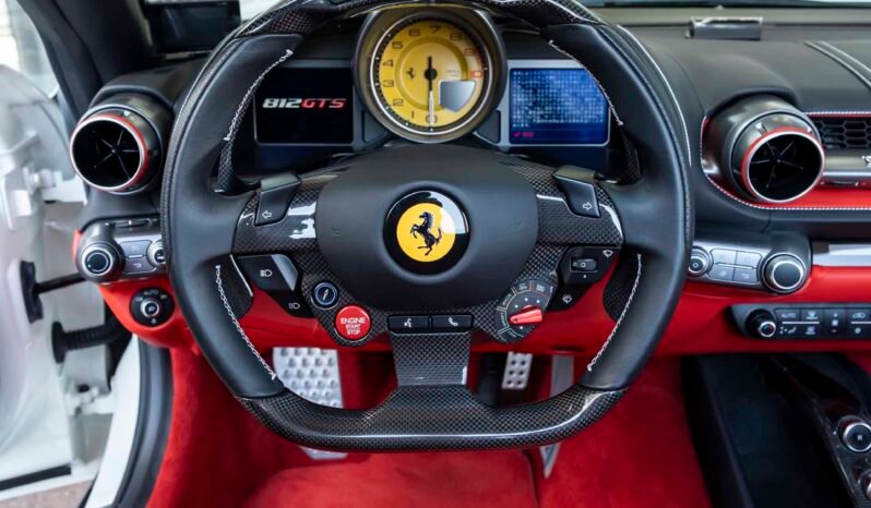 
								Ferrari F8 Spider full									