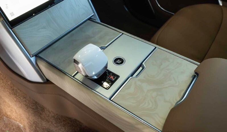 
								Range Rover SV full									