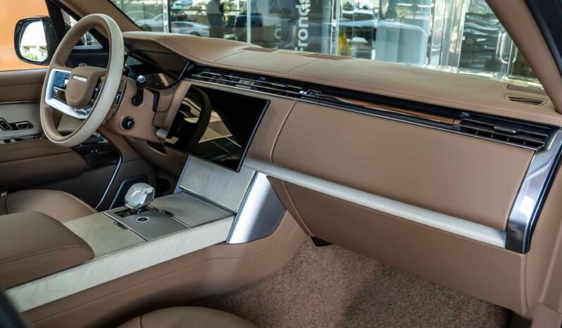 
								Range Rover SV full									