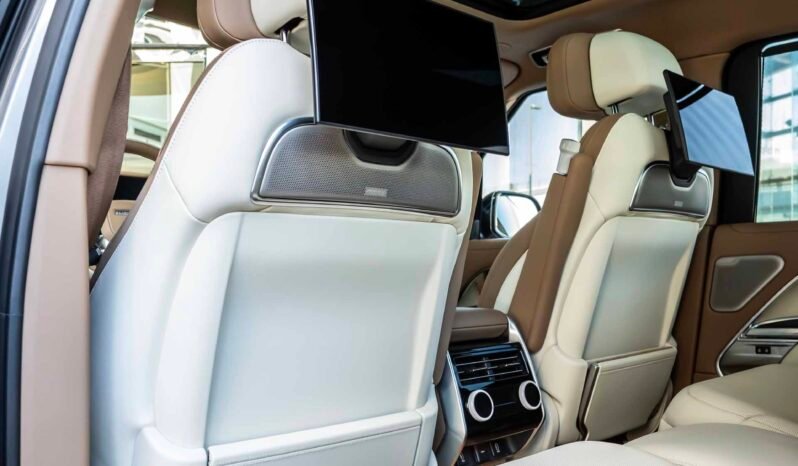 
								Range Rover SV full									