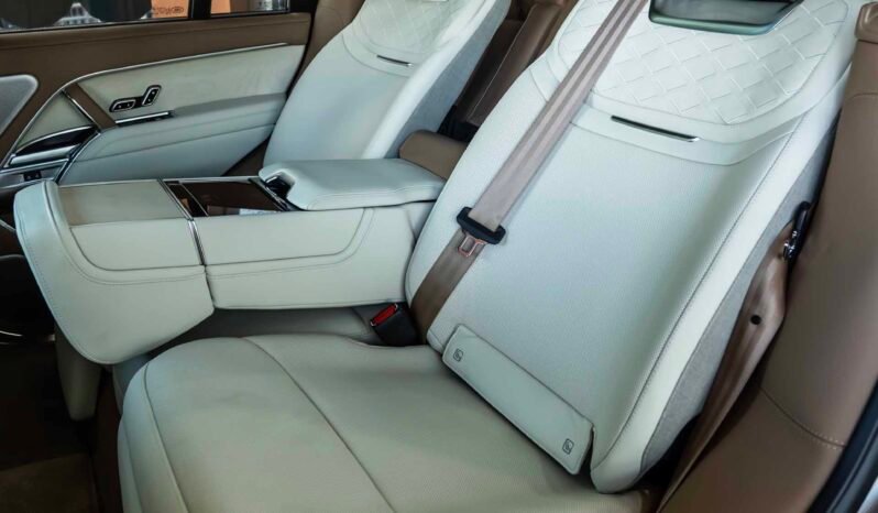 
								Range Rover SV full									