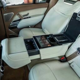 
										Range Rover SV full									