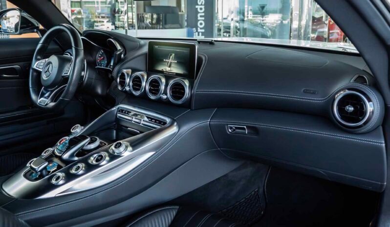 
								Mercedes GT V8 full									