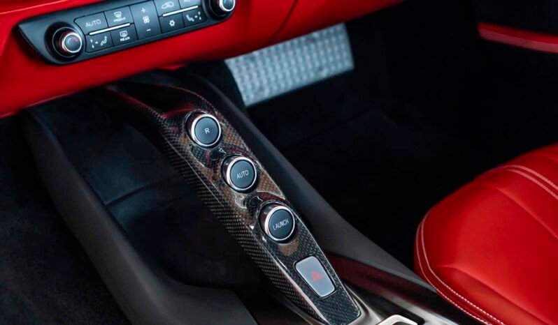
								Ferrari 812 Superfast full									