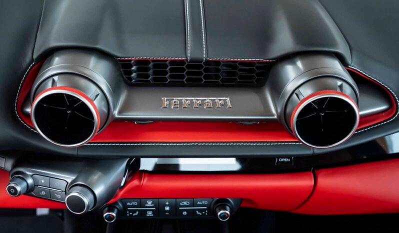 
								Ferrari 812 Superfast full									