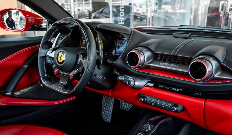
								Ferrari 812 Superfast full									