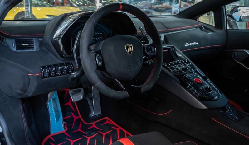 
								Lamburghini Aventador full									
