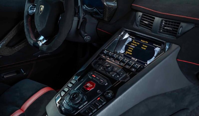 
								Lamburghini Aventador full									
