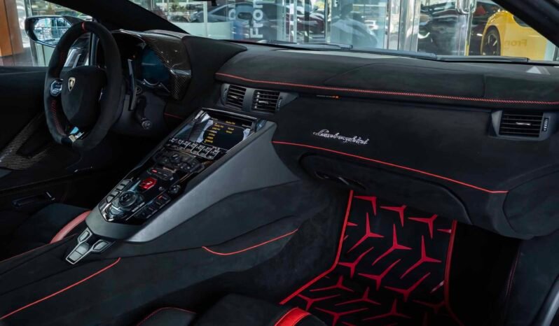 
								Lamburghini Aventador full									