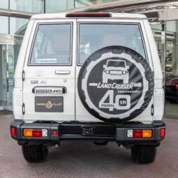 
										Toyota land cruiser LX V6 (4WD) full									