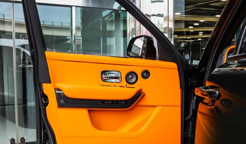 
								Rolls Royce Cullinan full									