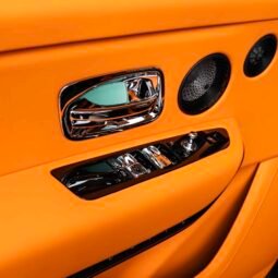 
										Rolls Royce Cullinan full									