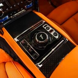
										Rolls Royce Cullinan full									