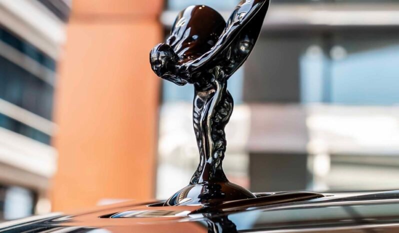 
								Rolls Royce Cullinan full									