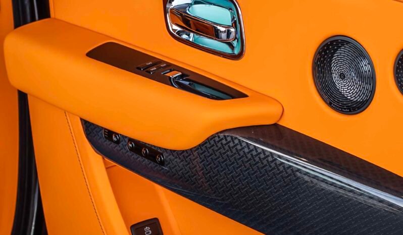 
								Rolls Royce Cullinan full									