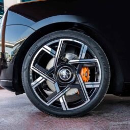 
										Rolls Royce Cullinan full									