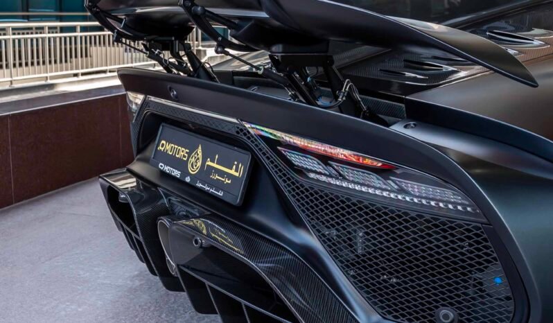 
								Mercedes AMG ONE full									