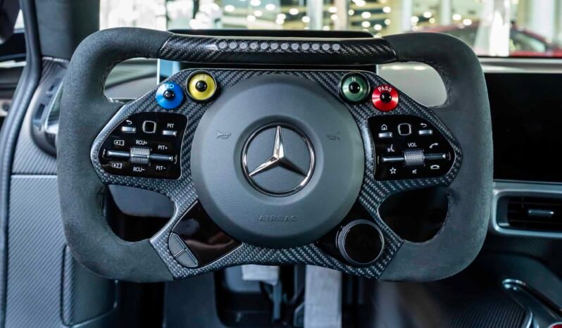 
								Mercedes AMG ONE full									