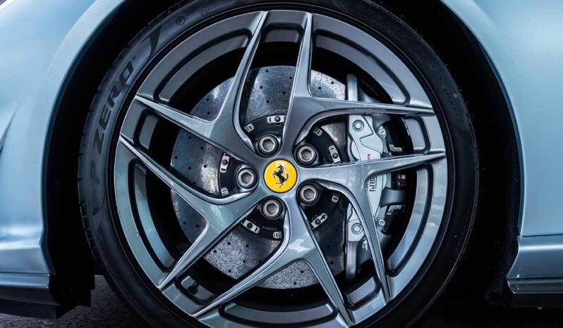 
								Ferrari 812 Superfast full									