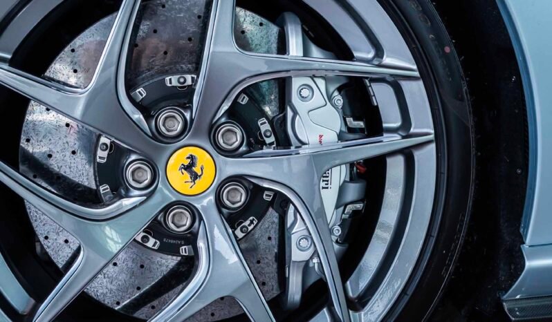 
								Ferrari 812 Superfast full									