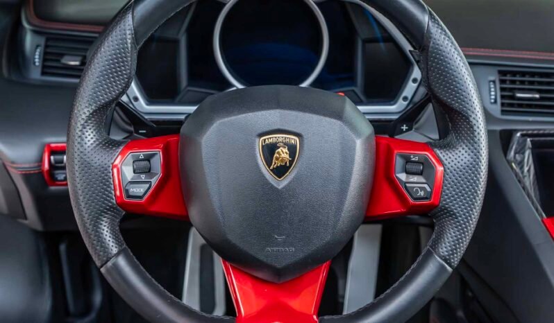 
								Lamborghini Aventador LP720 full									