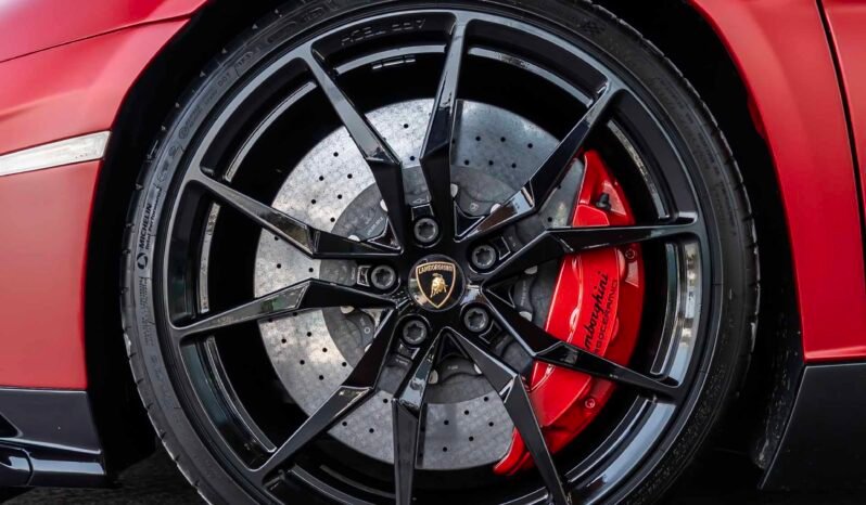 
								Lamborghini Aventador LP720 full									