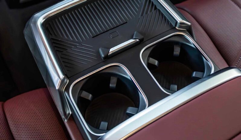 
								BMW 740 full									