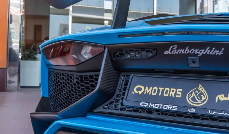 
								Lamborghini Aventador full									