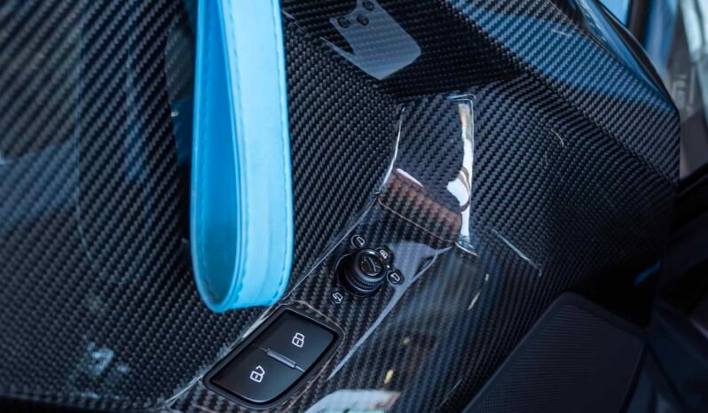 
								Lamborghini Aventador full									