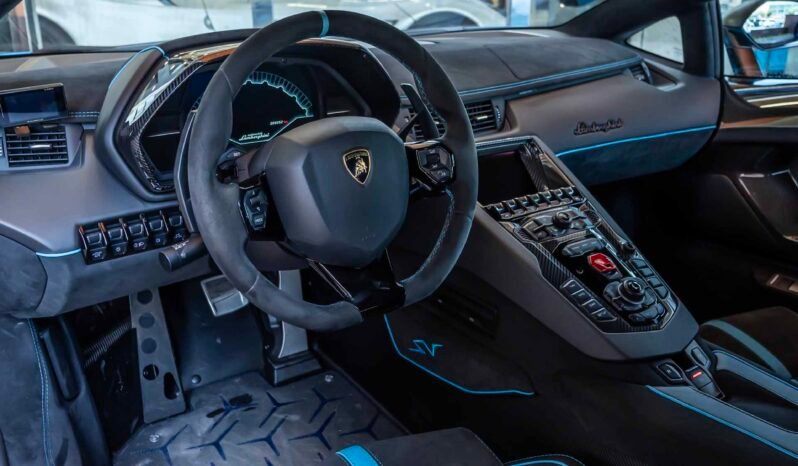 
								Lamborghini Aventador full									