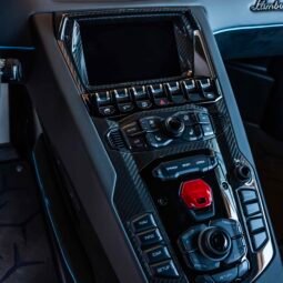 
										Lamborghini Aventador full									