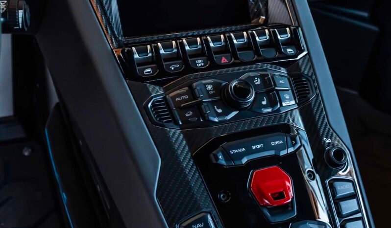 
								Lamborghini Aventador full									