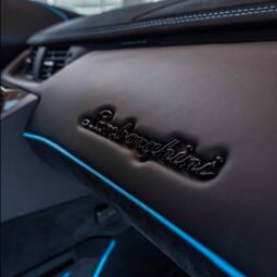 
										Lamborghini Aventador full									