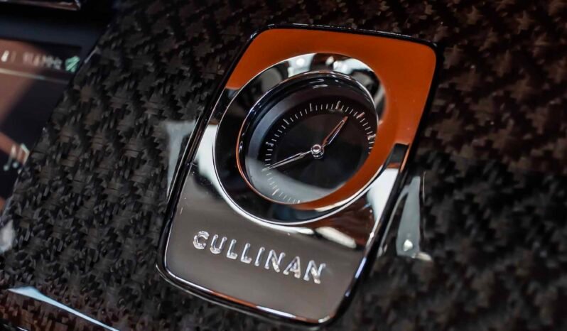 
								Rolls Royce Cullinan Mansory full									