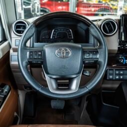 
										Toyota land cruiser LX V6 (4WD) full									