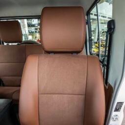 
										Toyota land cruiser LX V6 (4WD) full									