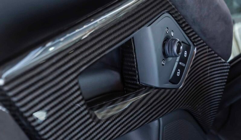 
								Lamborghini Aventador full									