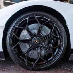 
										Lamborghini Aventador full									