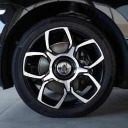 
										Rolls Royce Cullinan full									