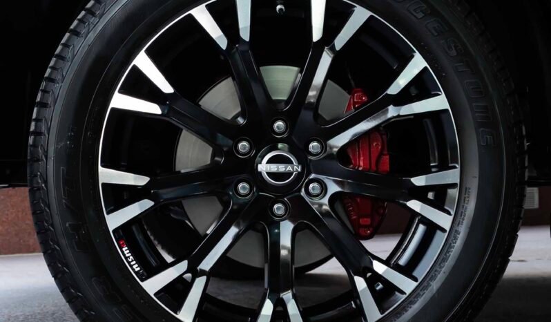 
								Nissan Nismo V8 full									