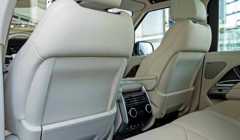 
								Range Rover full									