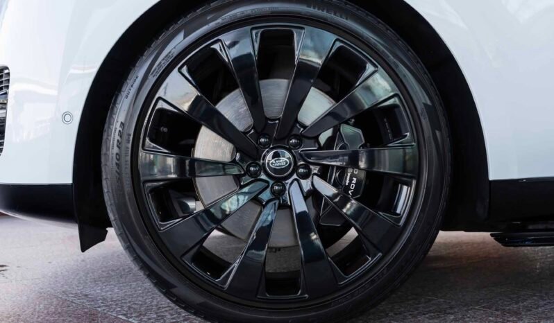 
								Range Rover full									