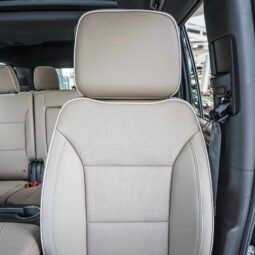 
										Chevrolet Tahoe full									