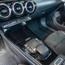
										Mercedes CLA 200 full									