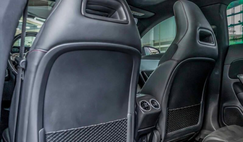 
								Mercedes CLA 200 full									
