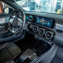 
										Mercedes CLA 200 full									