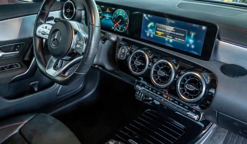 
								Mercedes CLA 200 full									