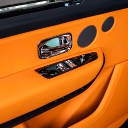 
										Rolls Royce Cullinan full									