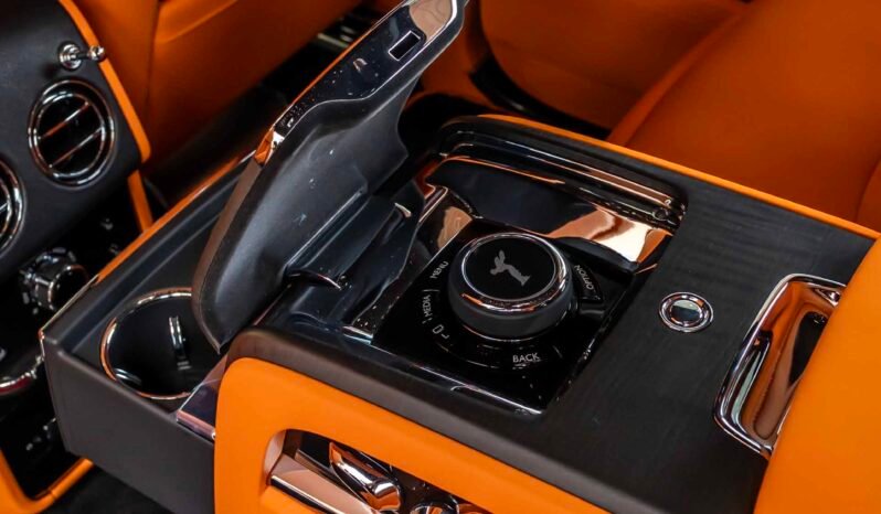 
								Rolls Royce Cullinan full									